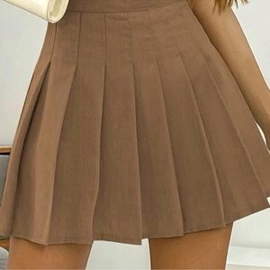 Brown Pleated Skirt 🤎